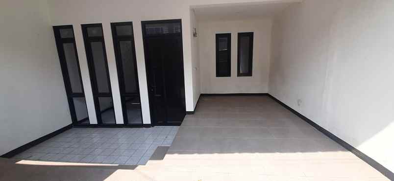 rumah minimalis modern di jalan cigadung dago bandung