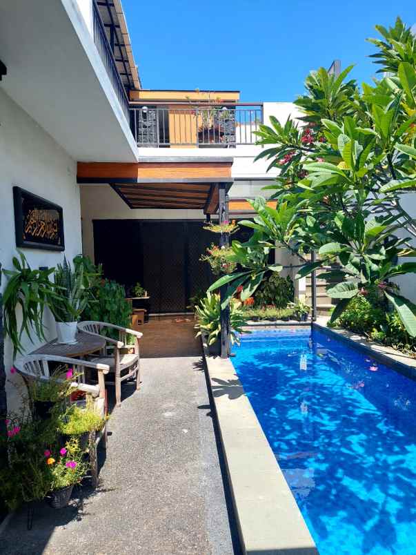 rumah minimalist modern di canggu utara bali