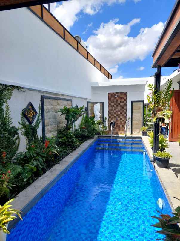 rumah minimalist modern di canggu utara bali
