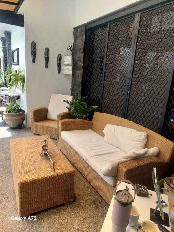 rumah minimalist modern di canggu utara bali