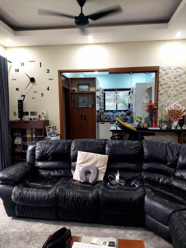 rumah minimalist modern di canggu utara bali