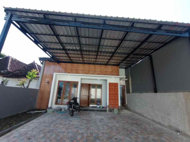 rumah modern gratis biaya pajak di ngemplak sleman