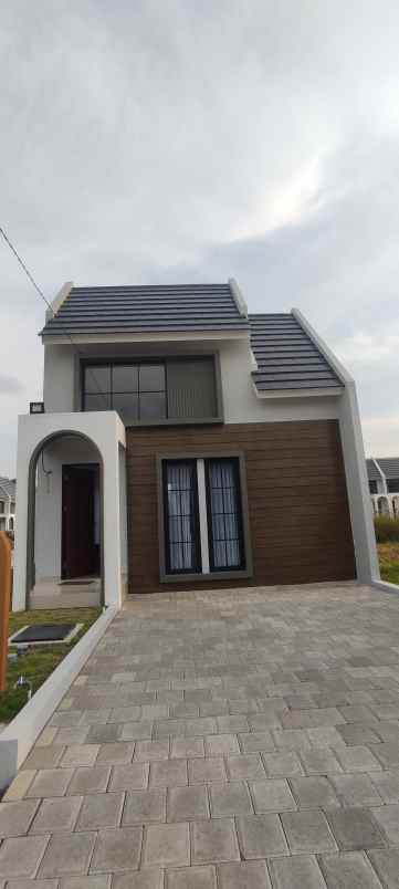rumah pusat sidoarjo harga start 600 juta