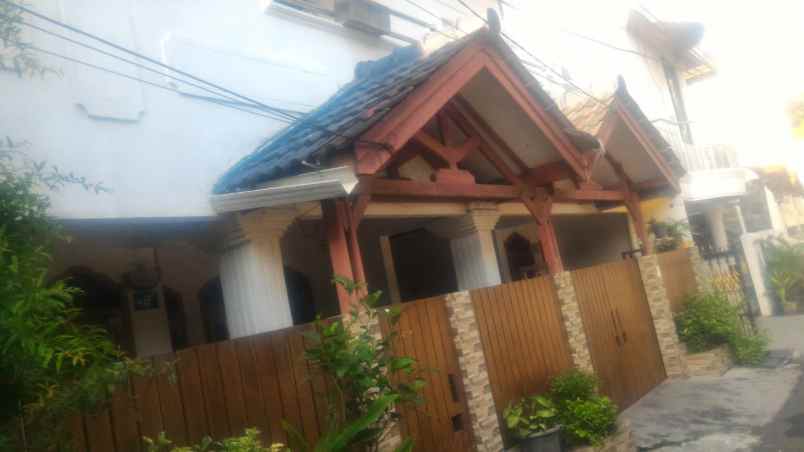 rumah rawamangun