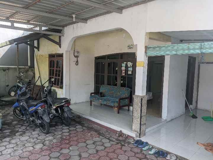rumah second 9 x 26 area buduran sidoarjo harga 1m an