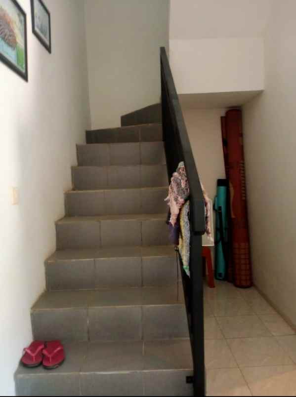 rumah second cluster di malang luas 120m type 75