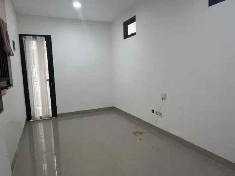 rumah sewa pondok aren langka ada rooftop