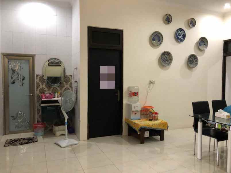 rumah siap huni 1 5 lantai di pondok candra indah