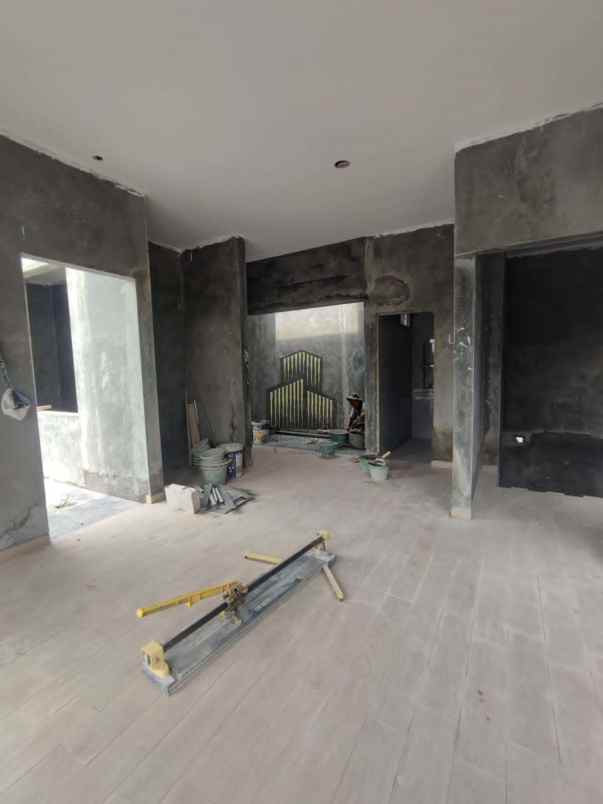 rumah siap huni di cluster tlaga bodas semarang