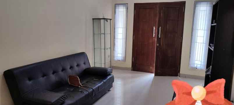 rumah siap huni rapi di kukusan beji depok