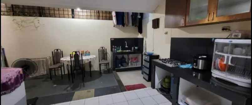 rumah siap huni strategis sektor 7b gd serpong