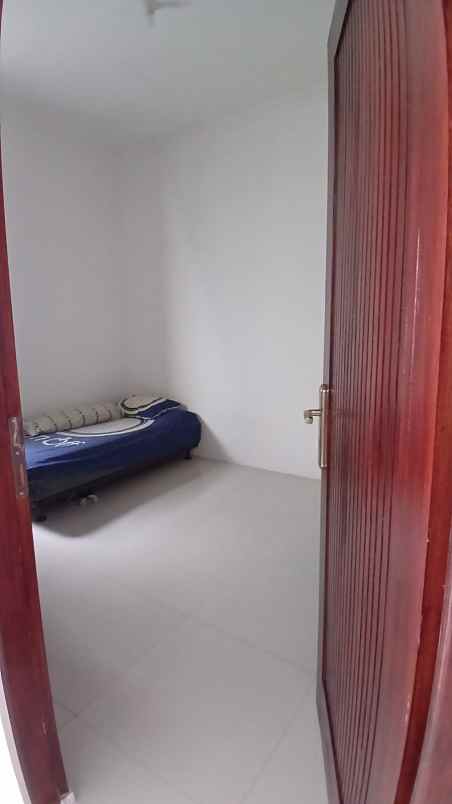 rumah strategps di perumnas depok timur
