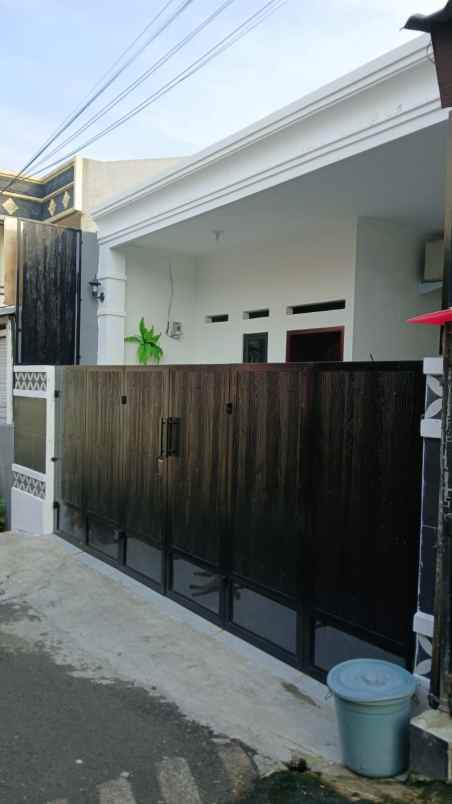 rumah strategps di perumnas depok timur