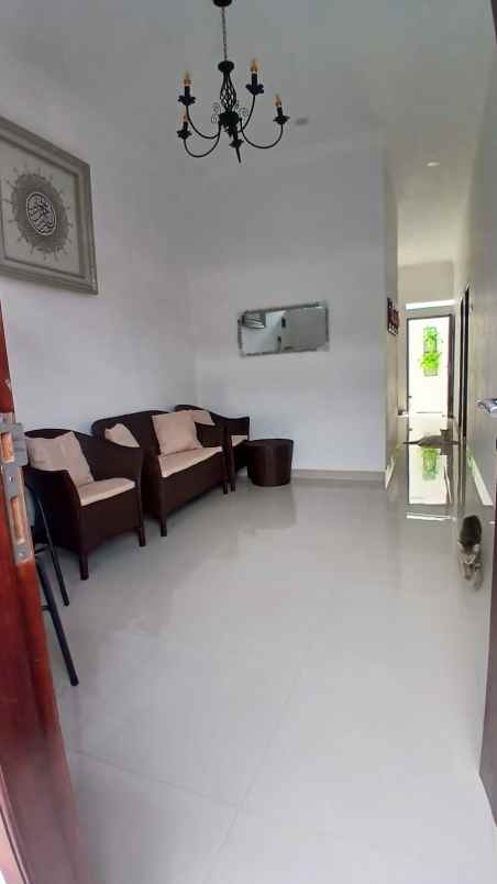 rumah strategps di perumnas depok timur