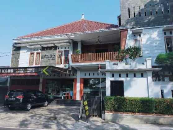 rumah usaha dan gudang