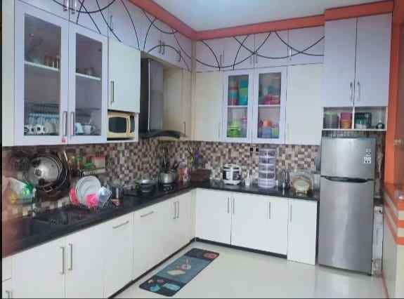 rumah usaha dan gudang