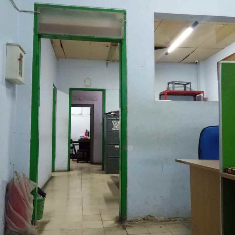 rumah usaha jl trunojoyo bangkalan madura dvo hds