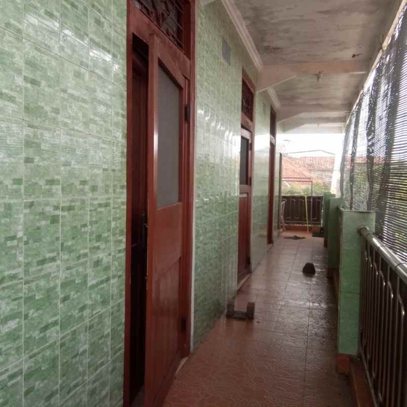 rumah usaha jl trunojoyo bangkalan madura dvo hds