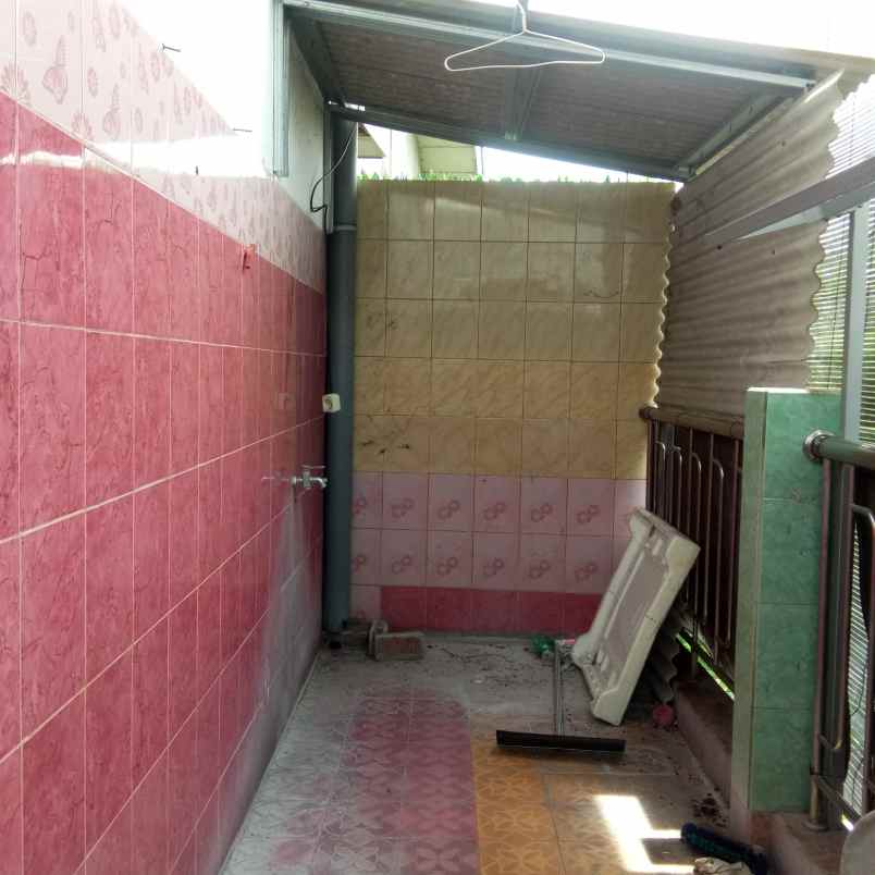 rumah usaha jl trunojoyo bangkalan madura dvo hds