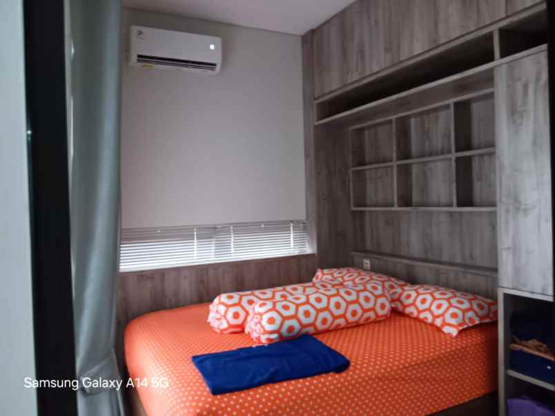 sewa rumah summarecon flora