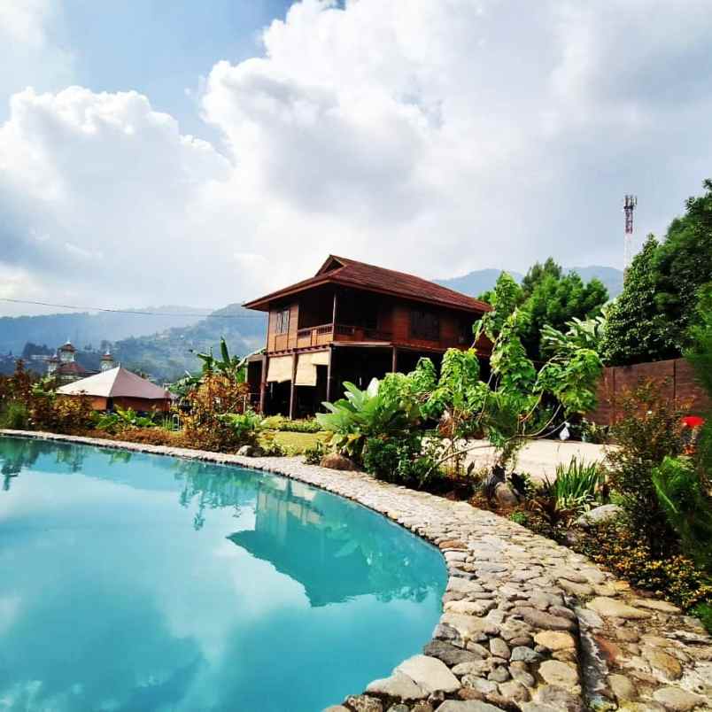 sewa villa cisarua puncak bogor