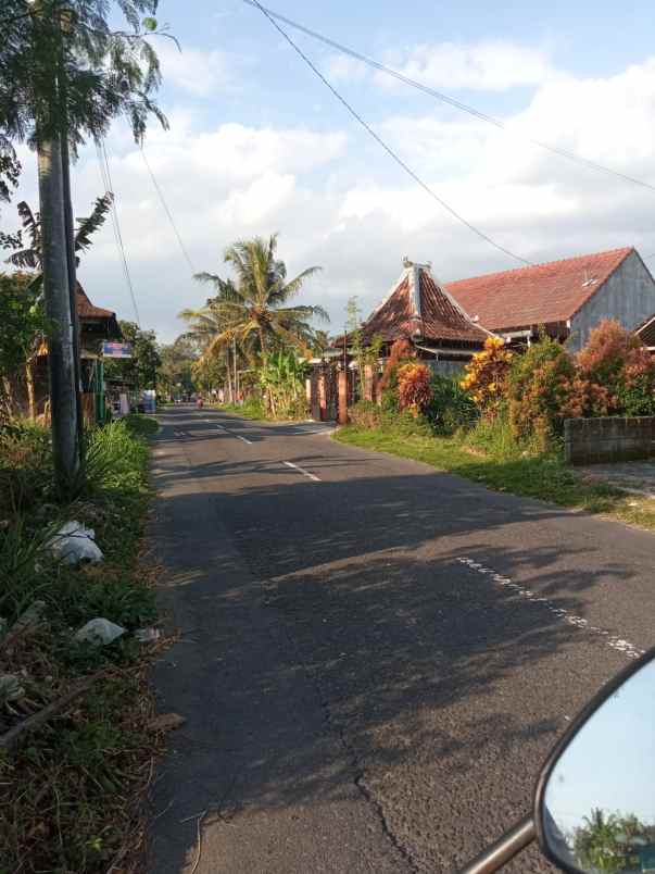 tanah di jalan magelang km 14 belakang rsud sleman