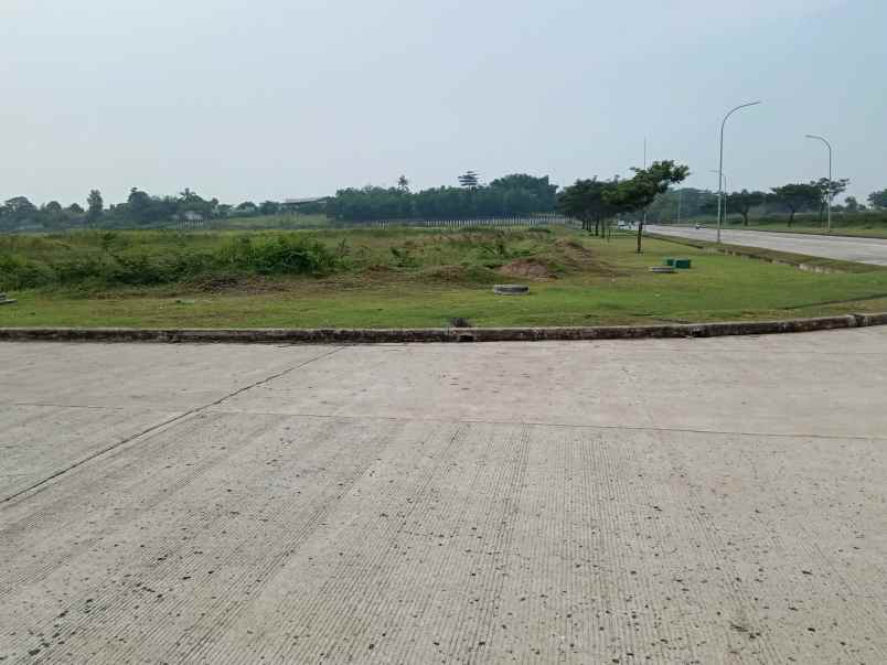 tanah jl industri delta silicon 8