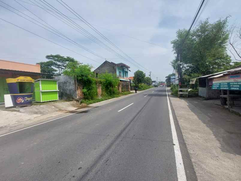 tanah sleman shm tepi jalan lpmp dekat smpn 4