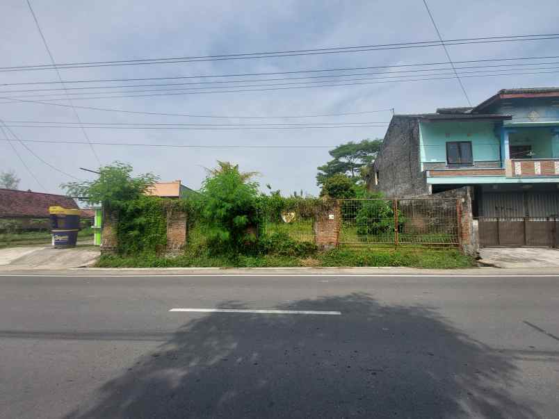 tanah sleman shm tepi jalan lpmp dekat smpn 4