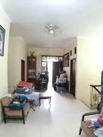 town house premium pekayon bekasi selatan 5 kt art shm