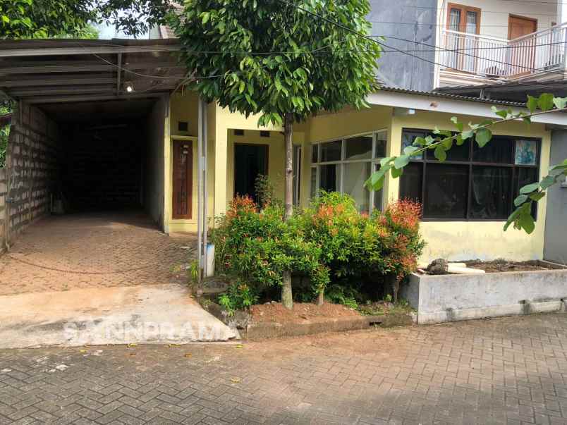 ash rumah second hook dalam sawangan regency