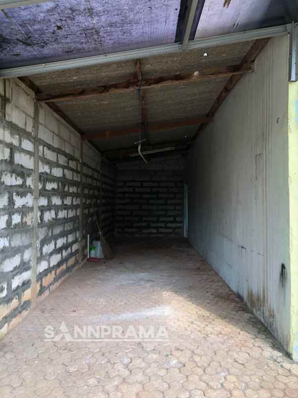 ash rumah second hook dalam sawangan regency