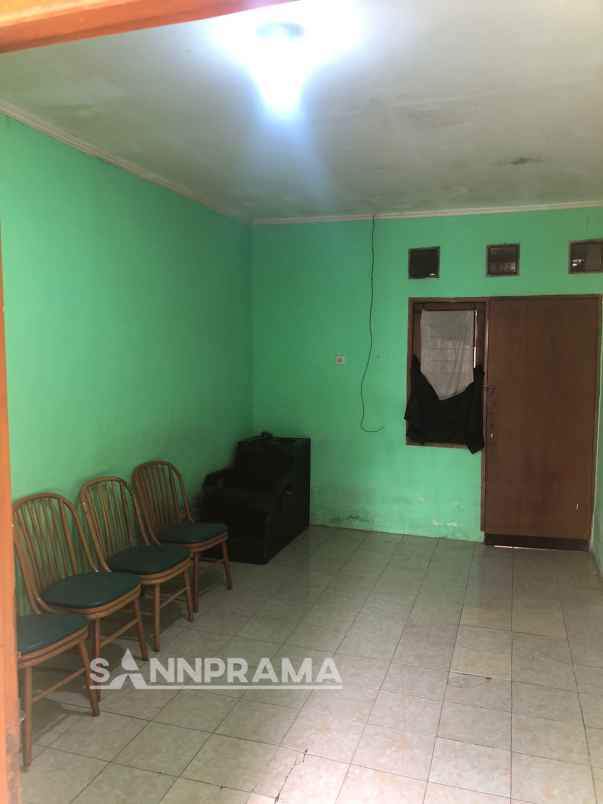 ash rumah second hook dalam sawangan regency