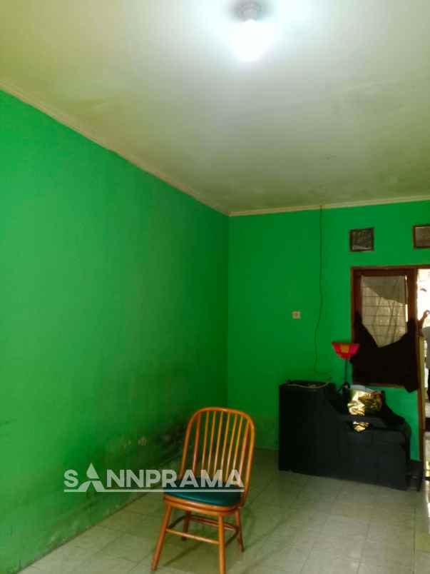 ash rumah second hook dalam sawangan regency