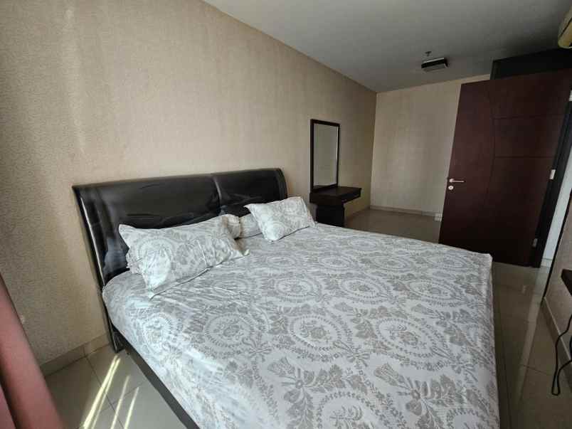 central park tower b lantai 40