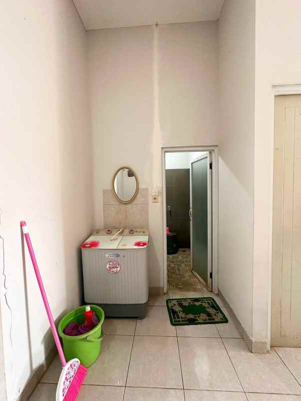 cijantung jaktim luas 129 meter non cluster