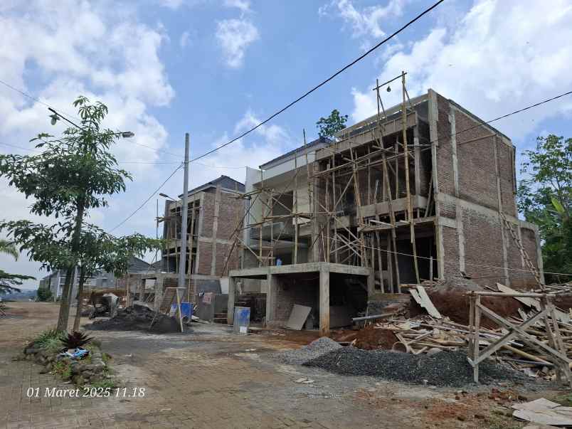 cluster dengan view gunung ungaran di pudakpayung