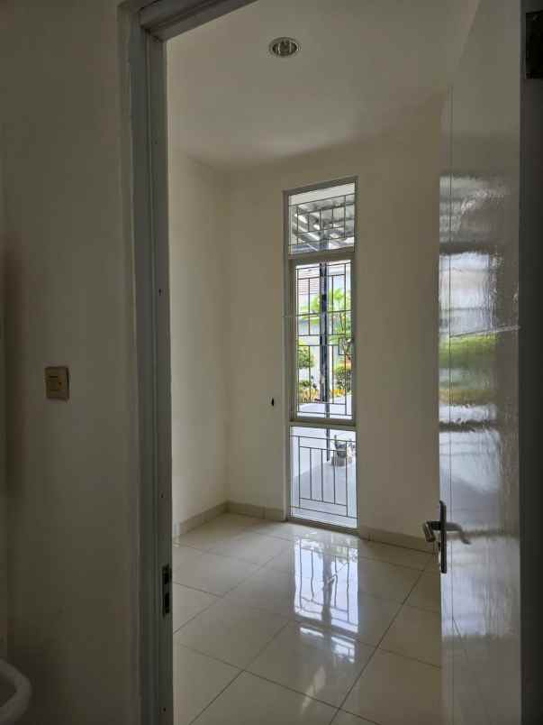 cluster sommerset sudah renov siap pakai