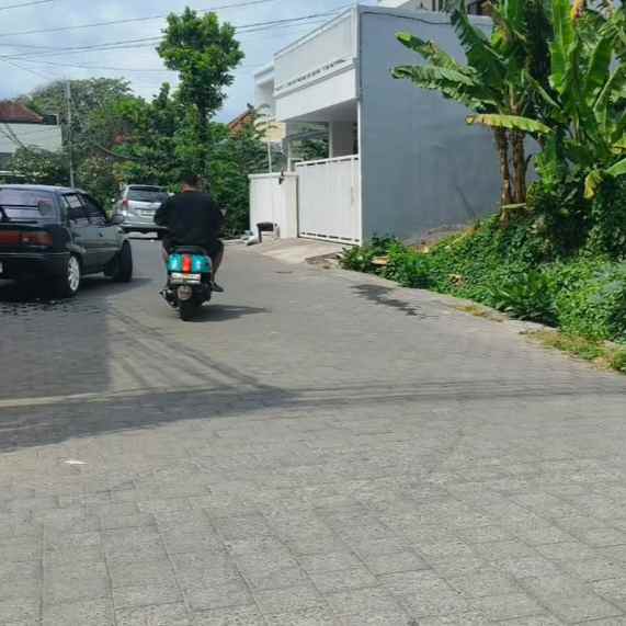 dijual 2 are jl gunung talang padangsambian denpasar