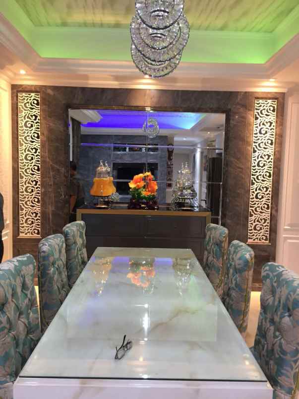 dijual apartemen apartemen the peak