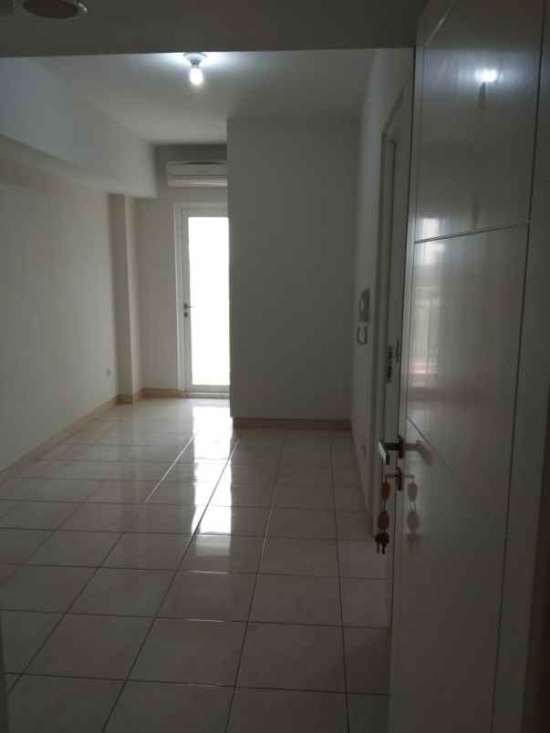 dijual apartemen the springlake tower
