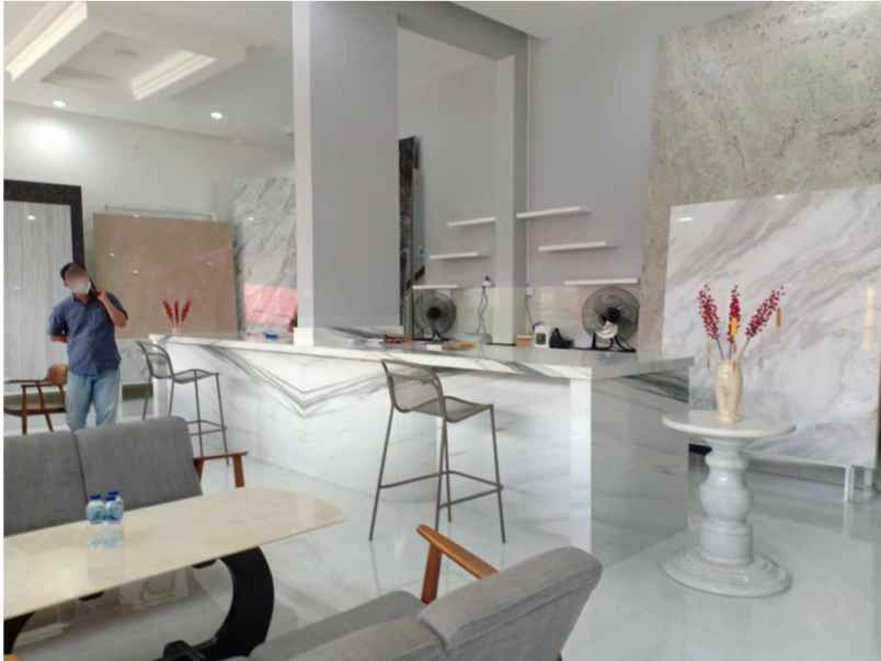 dijual cepat ruko 3 lantai bagus cocok untuk usaha