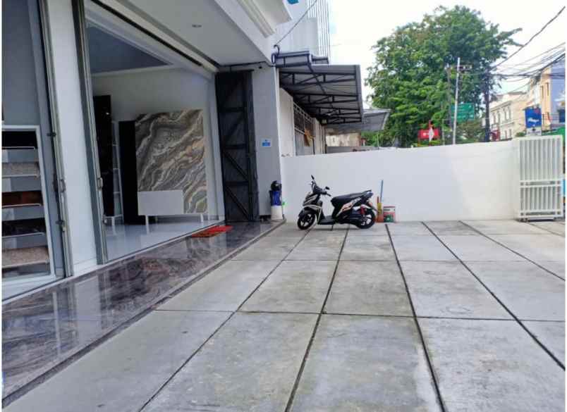 dijual cepat ruko 3 lantai bagus cocok untuk usaha