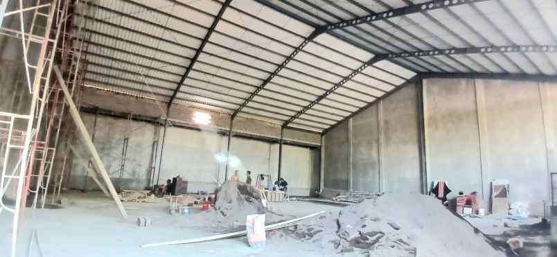 dijual gudang di jalan mahendradata denpasar bali