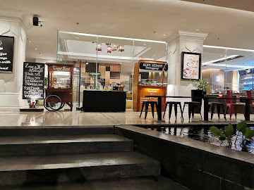 dijual hotel jalan margomulyo