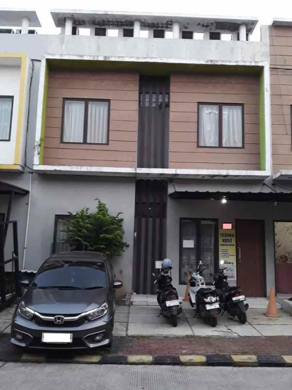 dijual kost galuhmas karawang