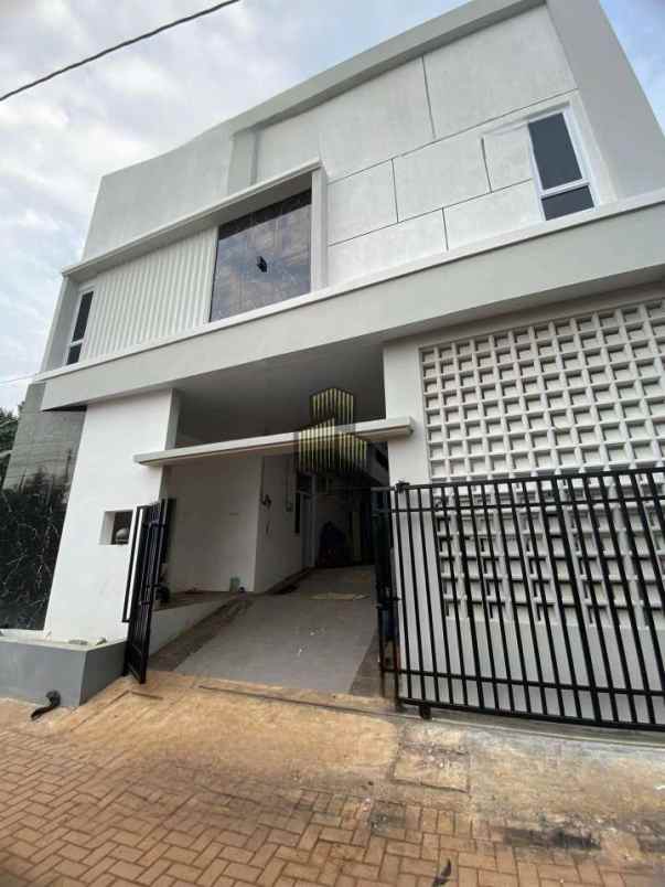 dijual kost gunung pati