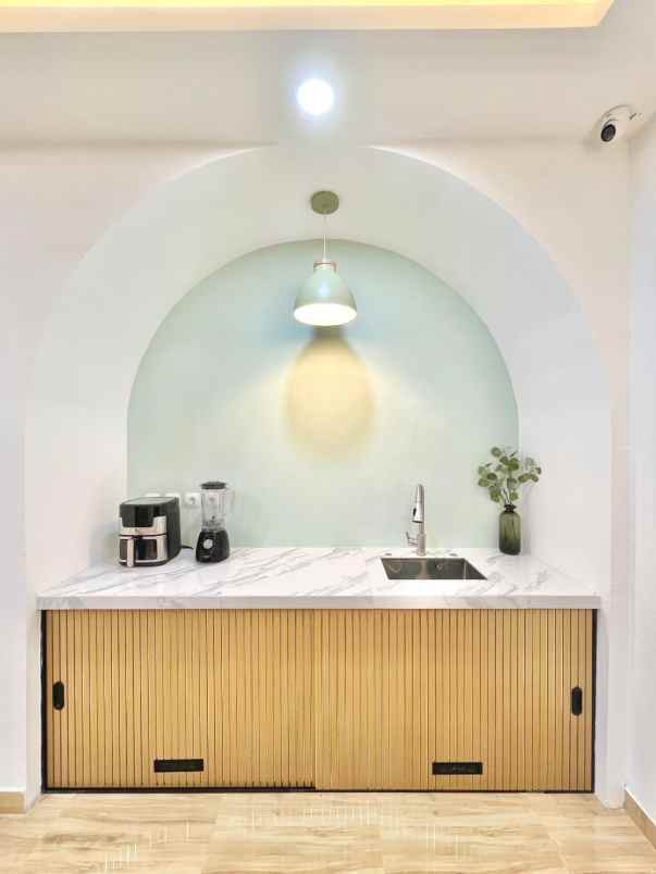 dijual kost jl hayam wuruk