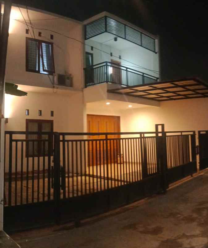 dijual kost kebon jeruk