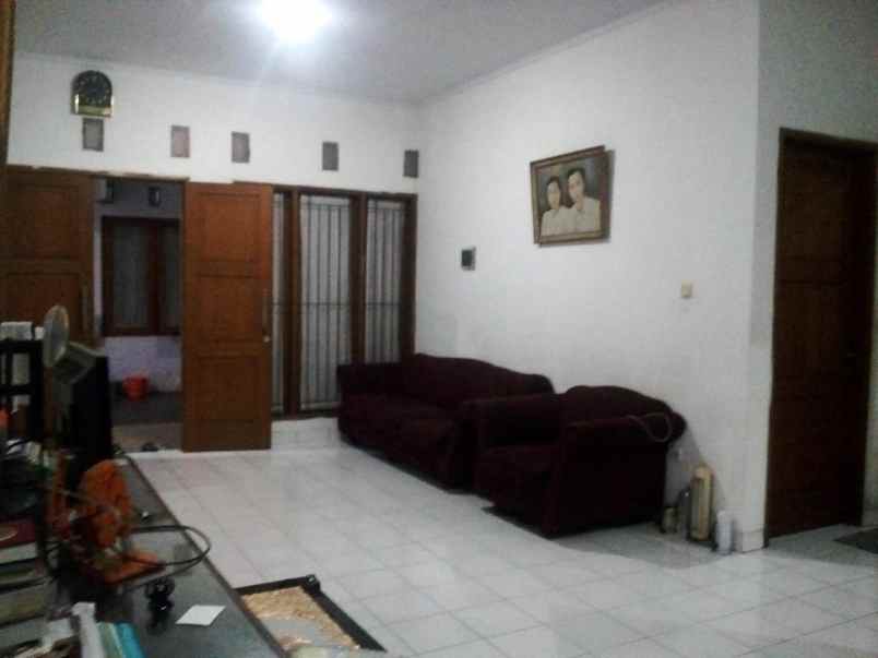 dijual kost kebon jeruk